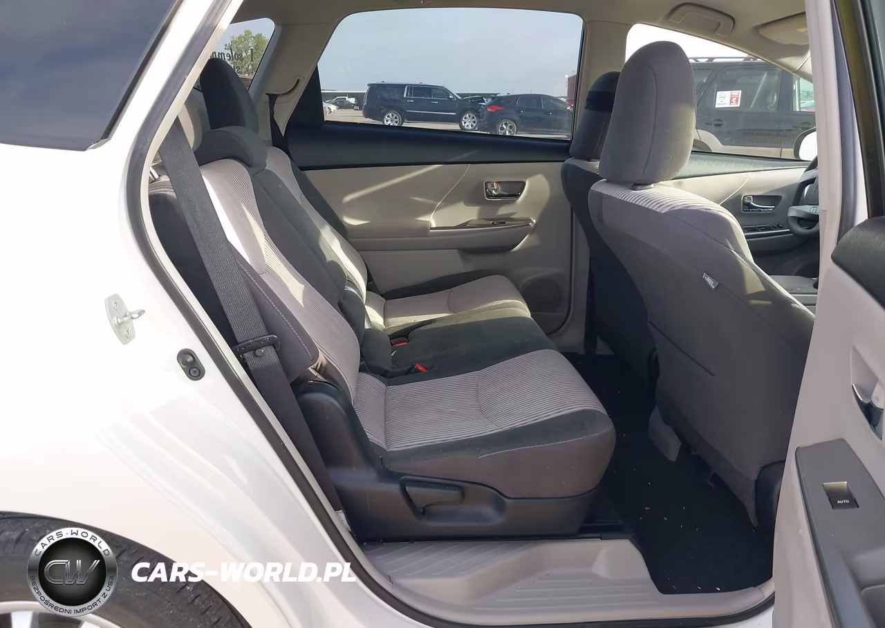 2016 Toyota Prius V Three VIN:JTDZN3EU5GJ055392 - 8