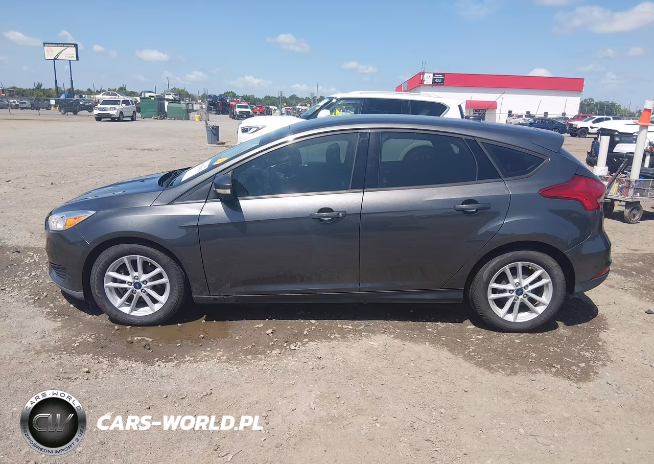 2017 Ford Focus Se VIN:1FADP3K2XHL282712 - 15