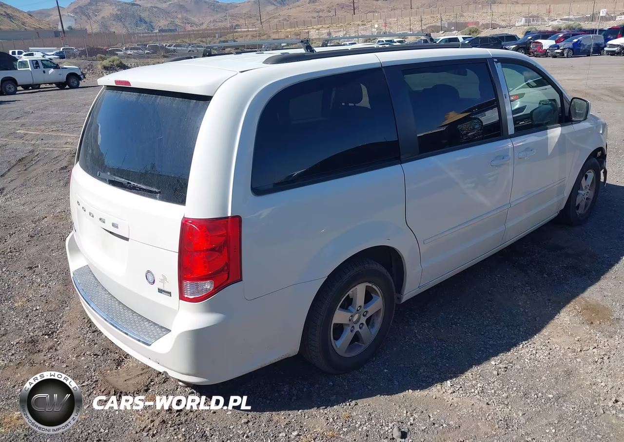 2013 Dodge Grand Caravan Sxt VIN:2C4RDGCG8DR553794 - 4