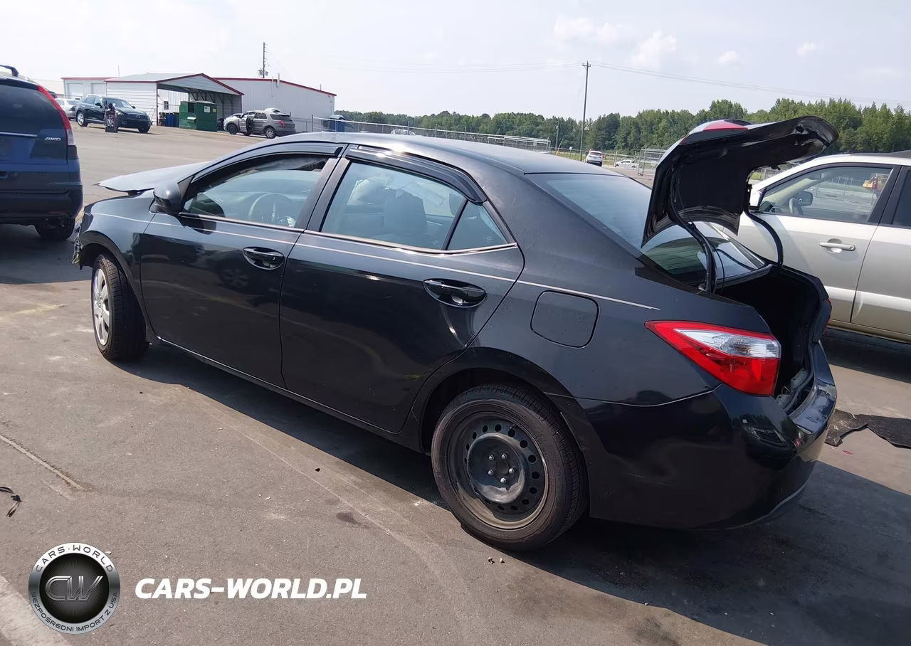 2015 Toyota Corolla Le VIN:2T1BURHE8FC243992 - 3