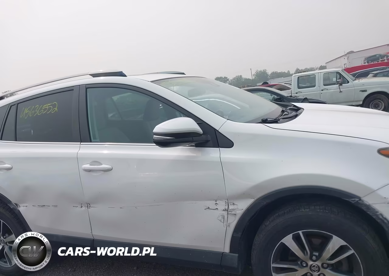 2017 Toyota Rav4 Xle VIN:2T3RFREVXHW693648 - 13