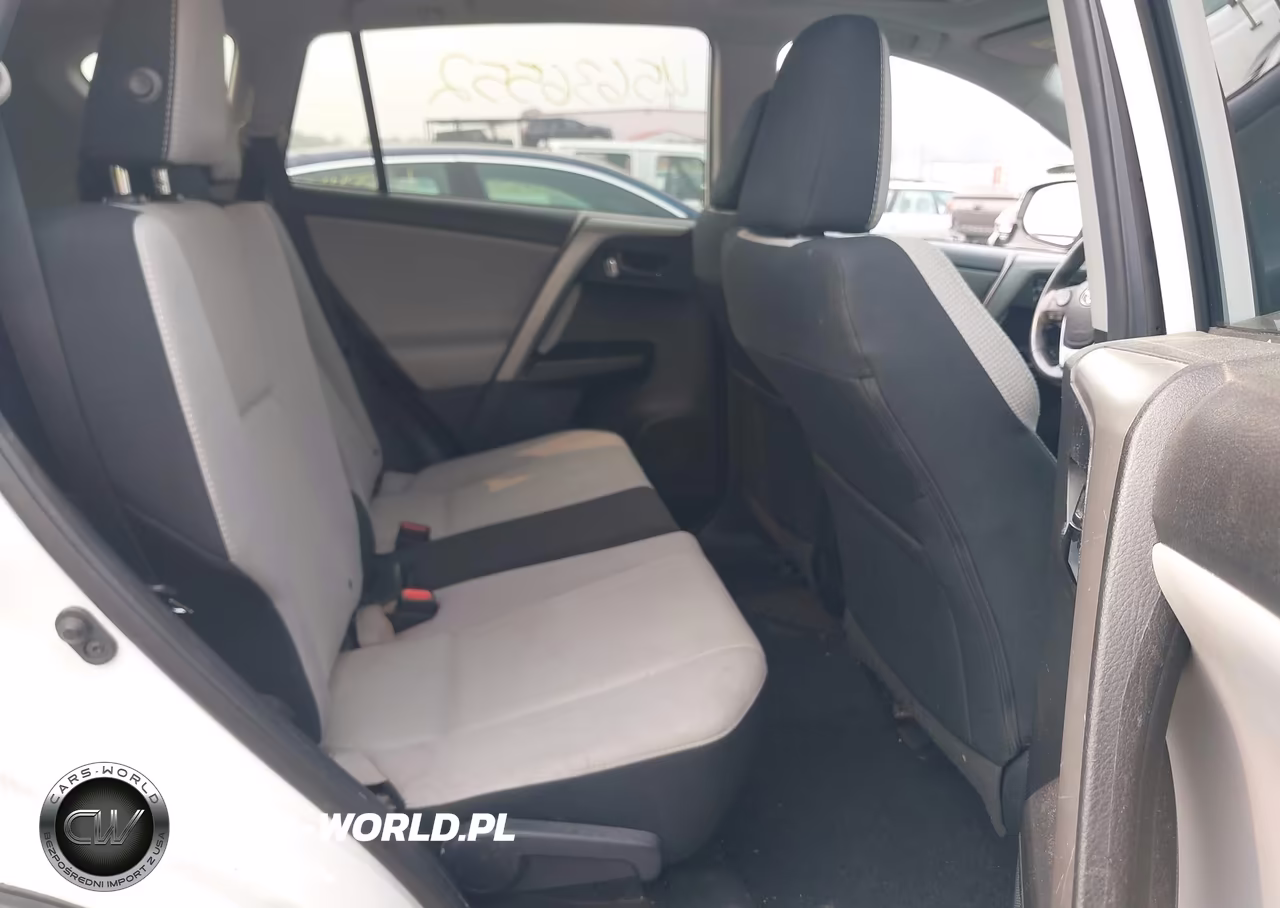 2017 Toyota Rav4 Xle VIN:2T3RFREVXHW693648 - 8