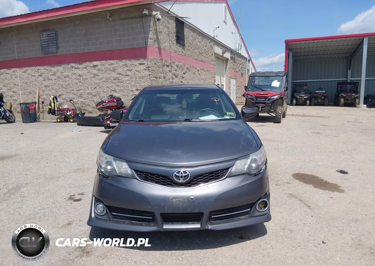 2014 Toyota Camry Se Sport VIN:4T1BF1FK8EU442364 - 13