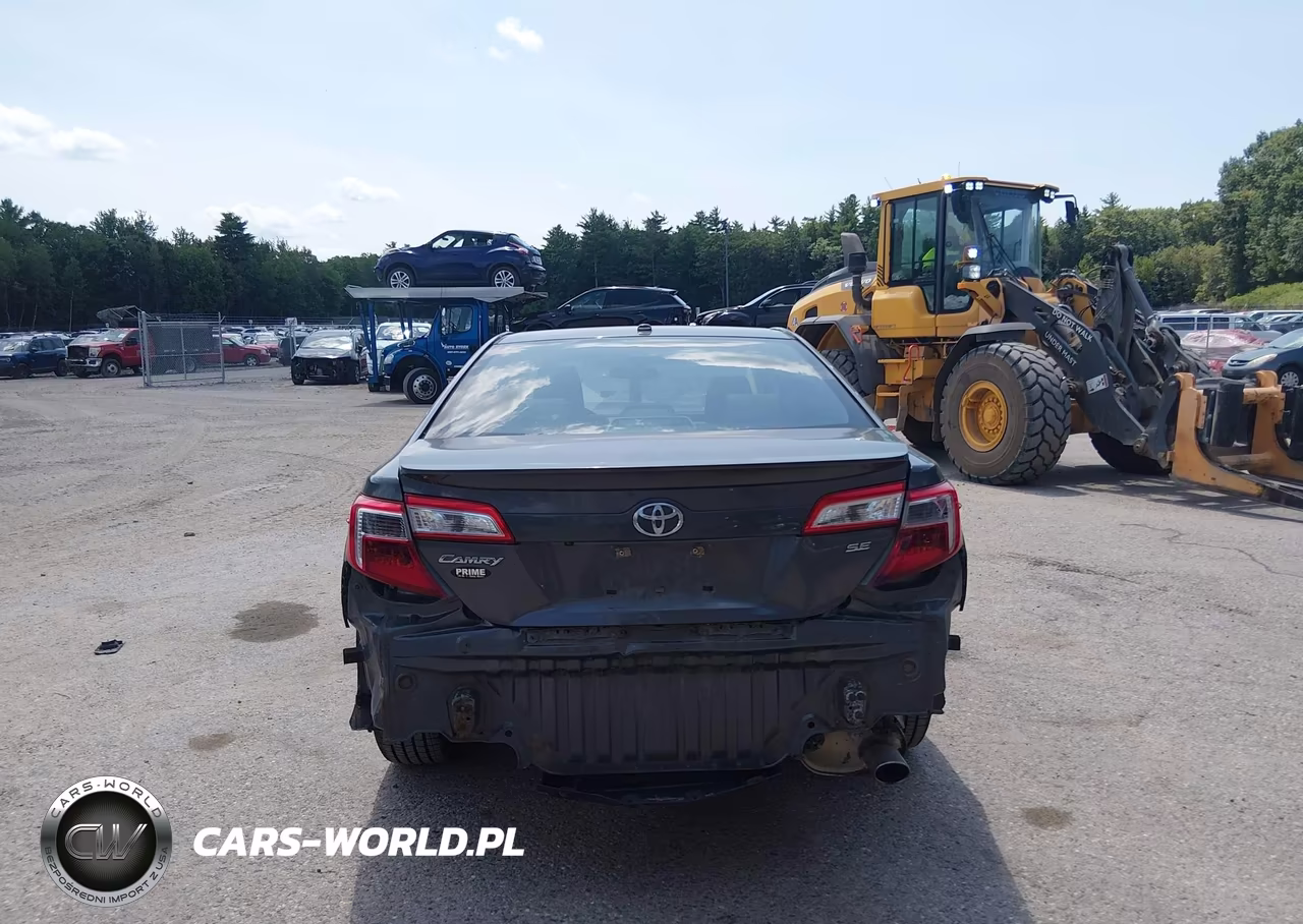 2014 Toyota Camry Se Sport VIN:4T1BF1FK8EU442364 - 18