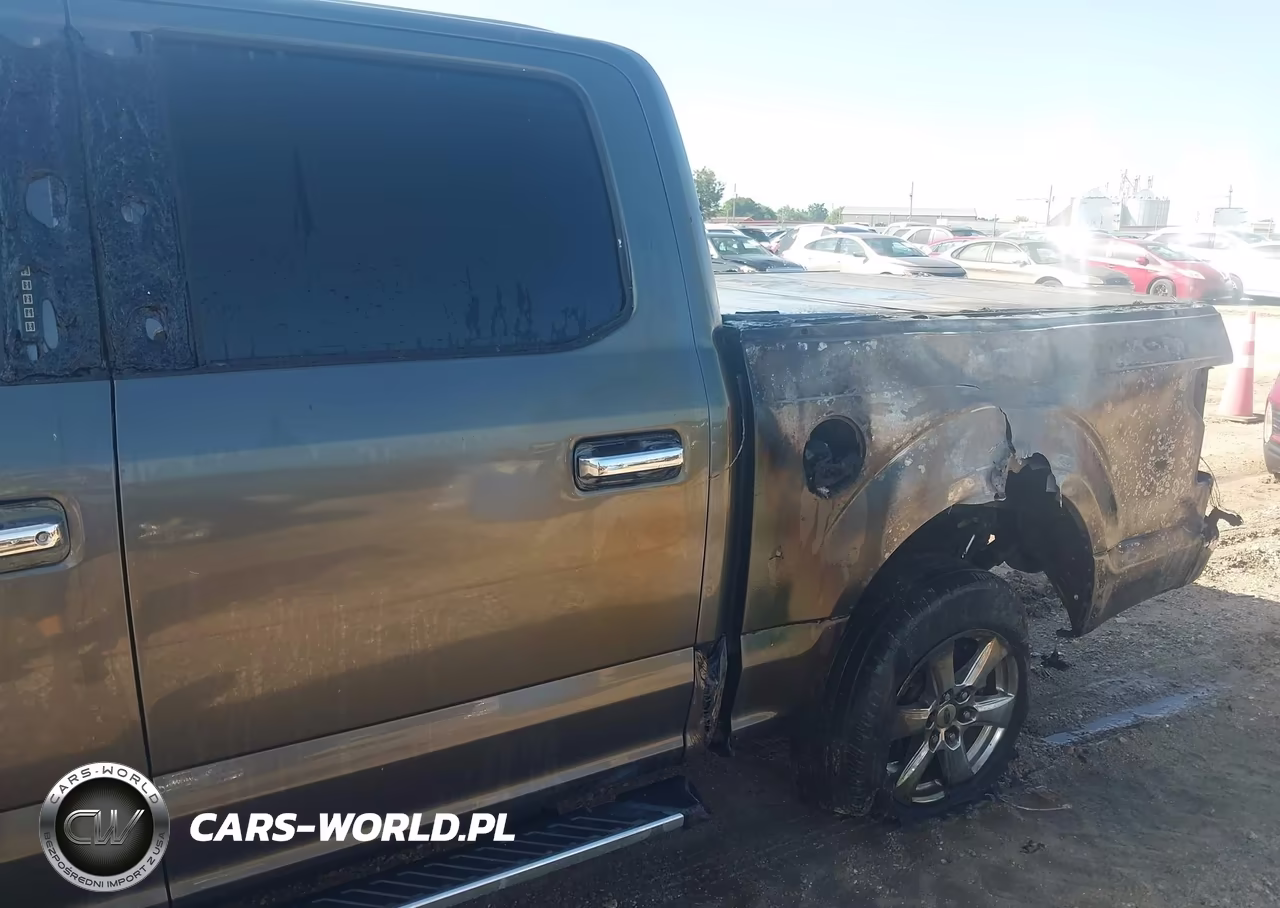 2018 Ford F-150 Xlt VIN:1FTEW1CP9JFC09240 - 6