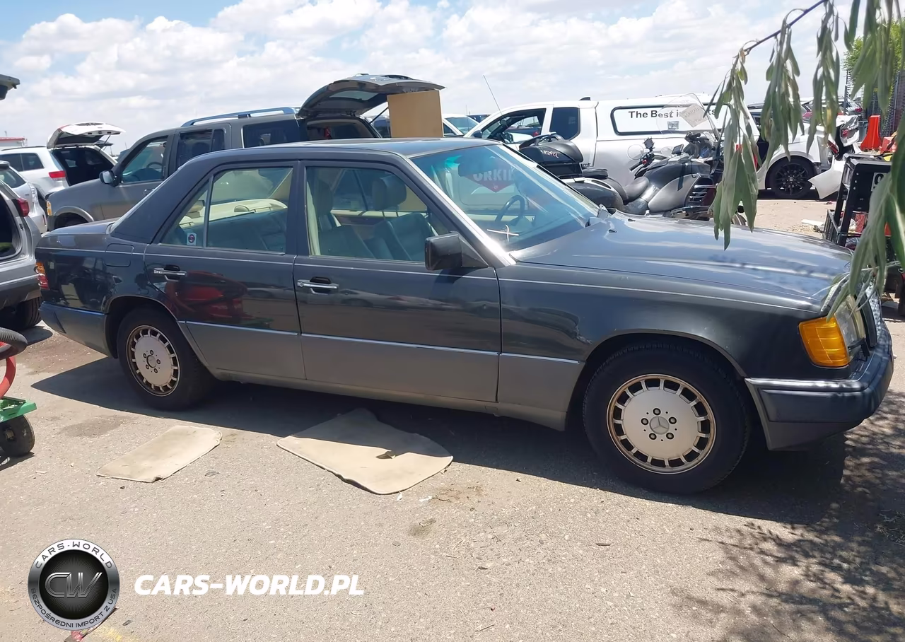 1992 Mercedes-Benz 300 E