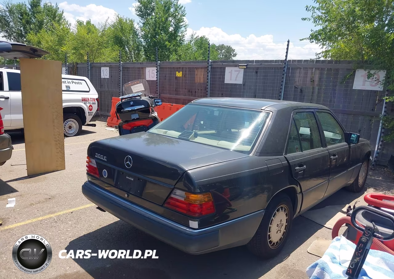 1992 Mercedes-Benz 300 E VIN:WDBEA30E6NB613038 - 4