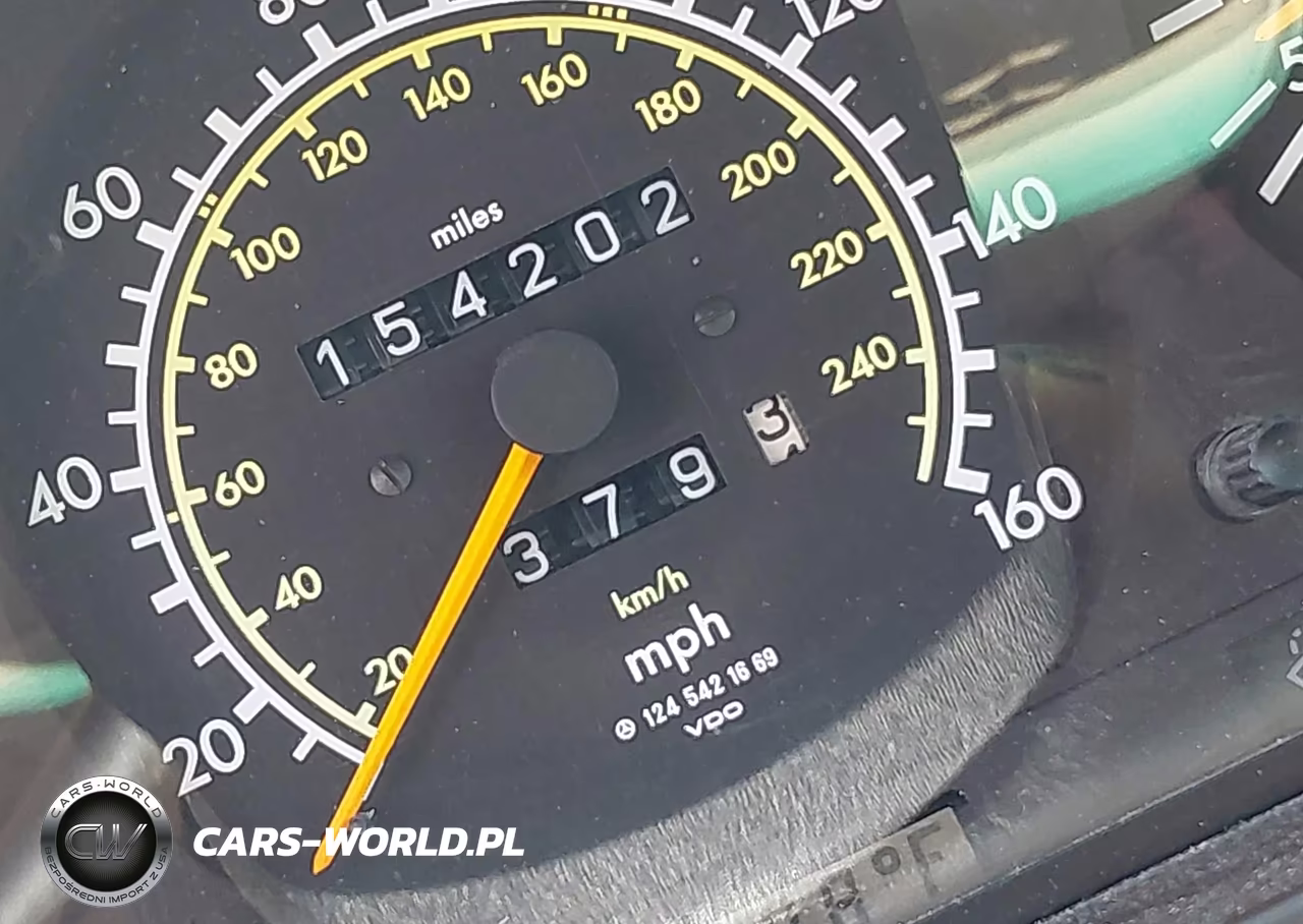 1992 Mercedes-Benz 300 E VIN:WDBEA30E6NB613038 - 7