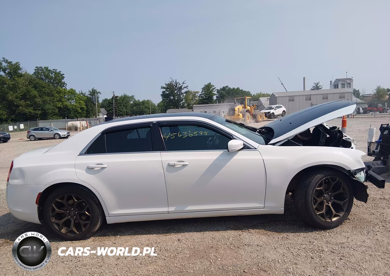 2015 Chrysler 300 Limited VIN:2C3CCAAG3FH872171 - 14