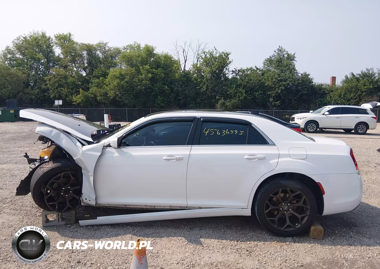 2015 Chrysler 300 Limited VIN:2C3CCAAG3FH872171 - 15