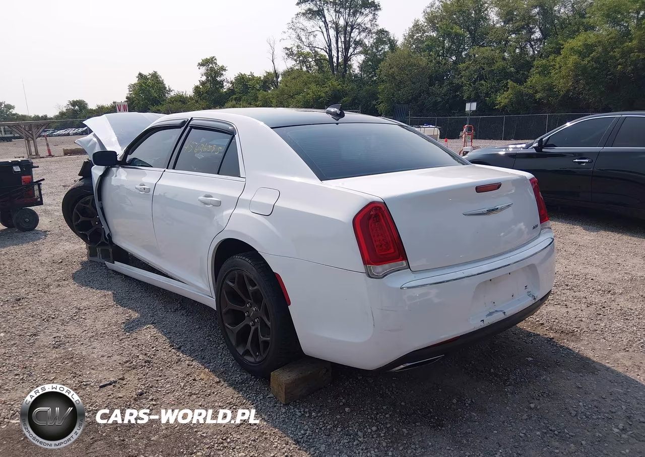2015 Chrysler 300 Limited VIN:2C3CCAAG3FH872171 - 3