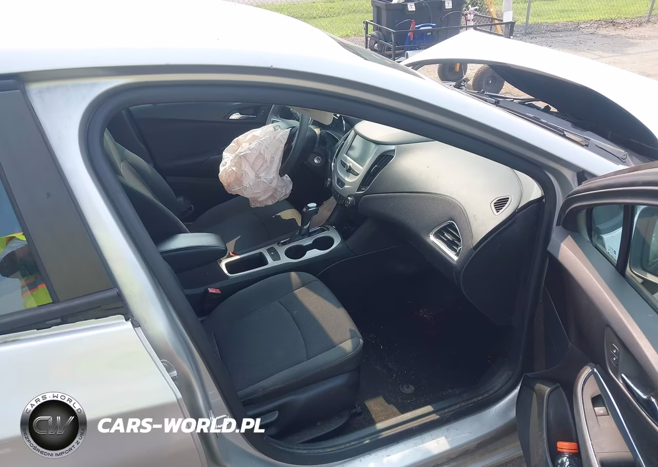 2017 Chevrolet Cruze Ls Auto VIN:3G1BC5SM8HS519825 - 5