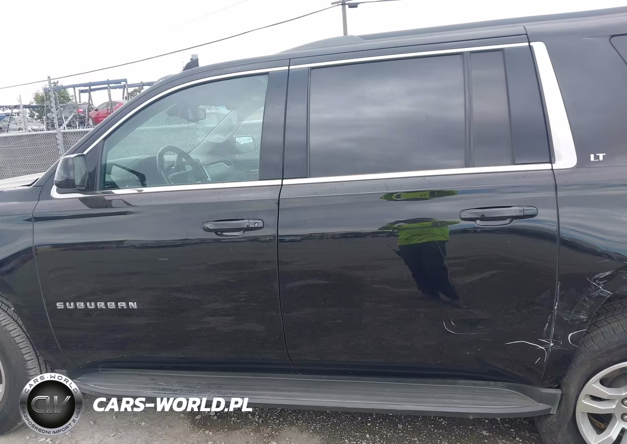 2019 Chevrolet Suburban Lt VIN:1GNSCHKC9KR392455 - 14