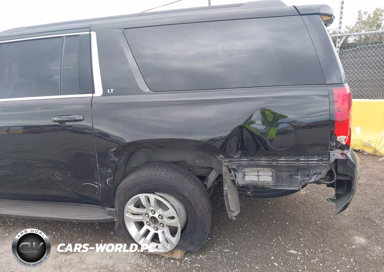 2019 Chevrolet Suburban Lt VIN:1GNSCHKC9KR392455 - 17