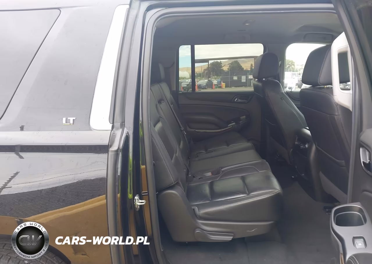 2019 Chevrolet Suburban Lt VIN:1GNSCHKC9KR392455 - 8