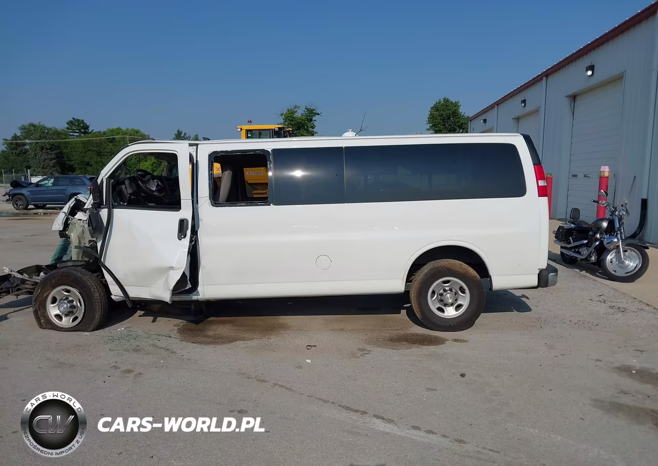 2018 Chevrolet Express 3500 Lt VIN:1GAZGPFG2J1282257 - 14