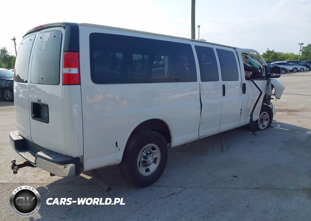 2018 Chevrolet Express 3500 Lt VIN:1GAZGPFG2J1282257 - 4