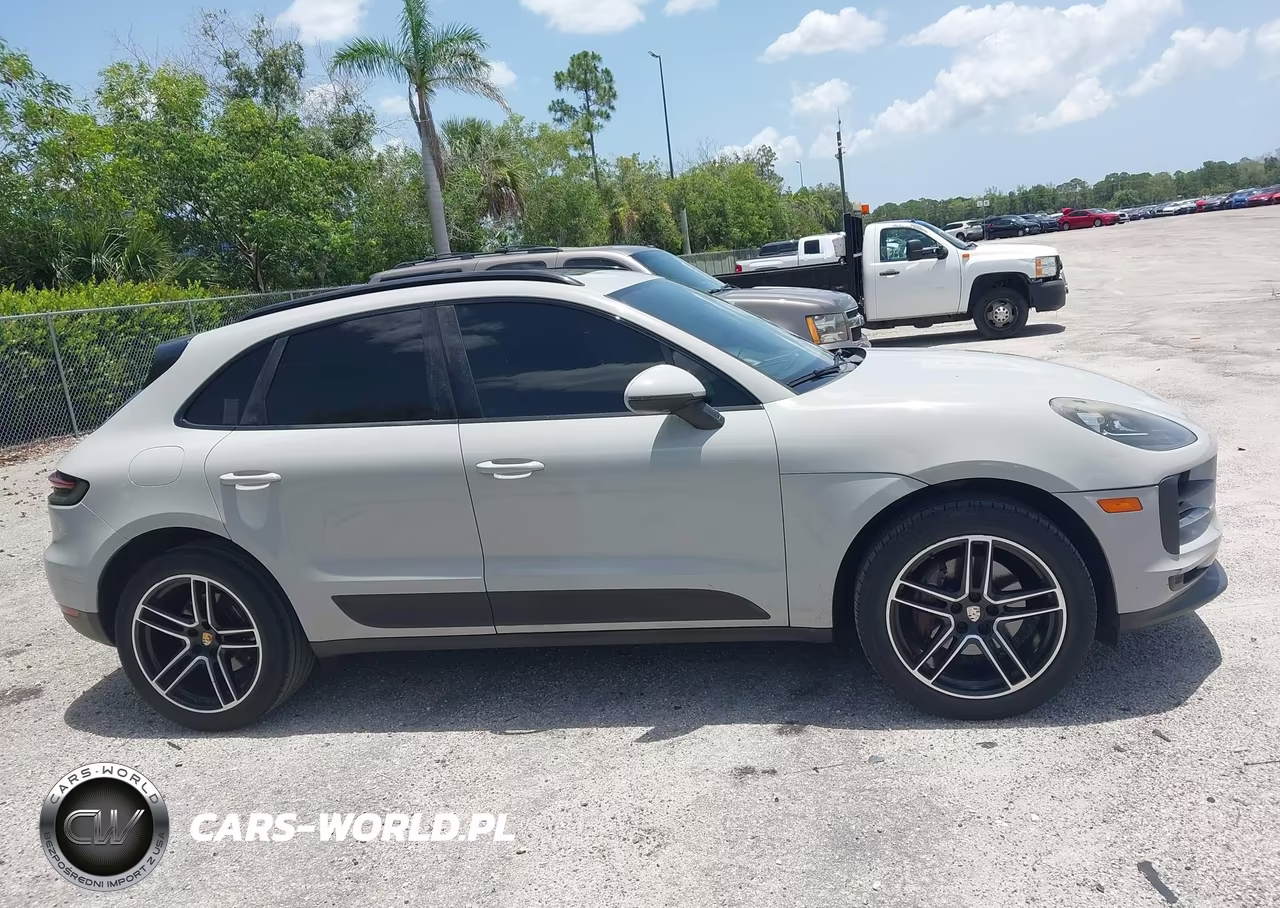 2019 Porsche Macan VIN:WP1AA2A59KLB01254 - 13