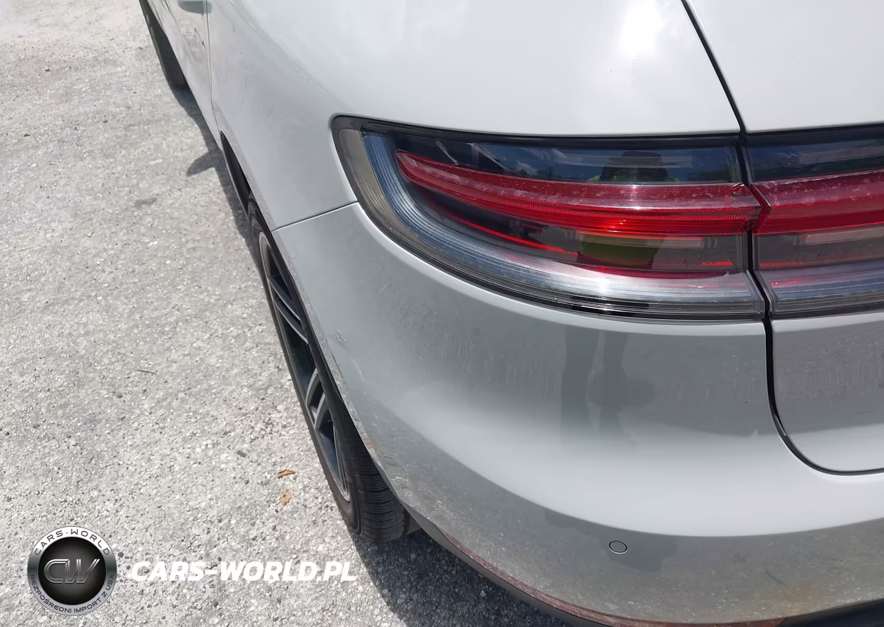 2019 Porsche Macan VIN:WP1AA2A59KLB01254 - 17