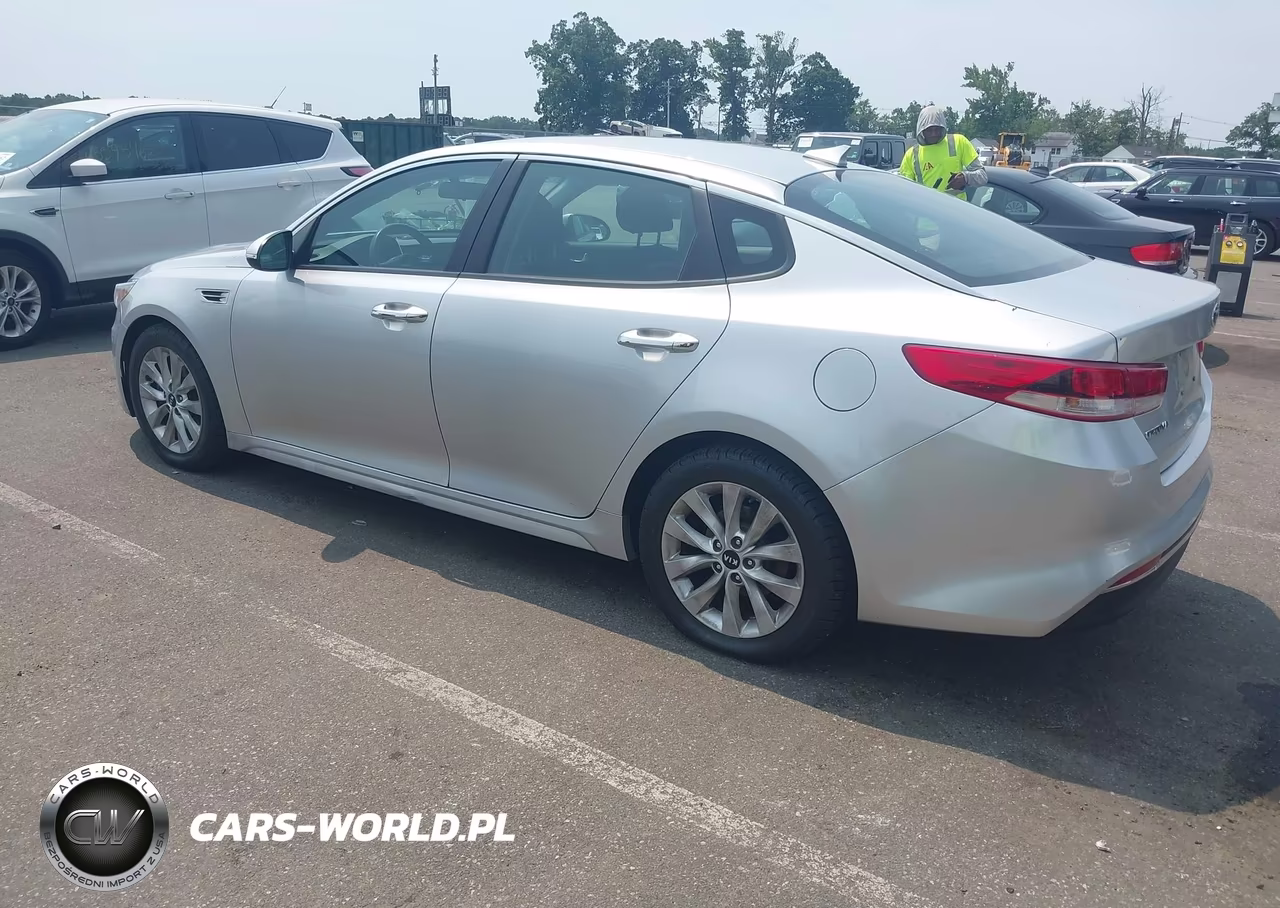 2017 Kia Optima Lx VIN:5XXGT4L33HG156174 - 3