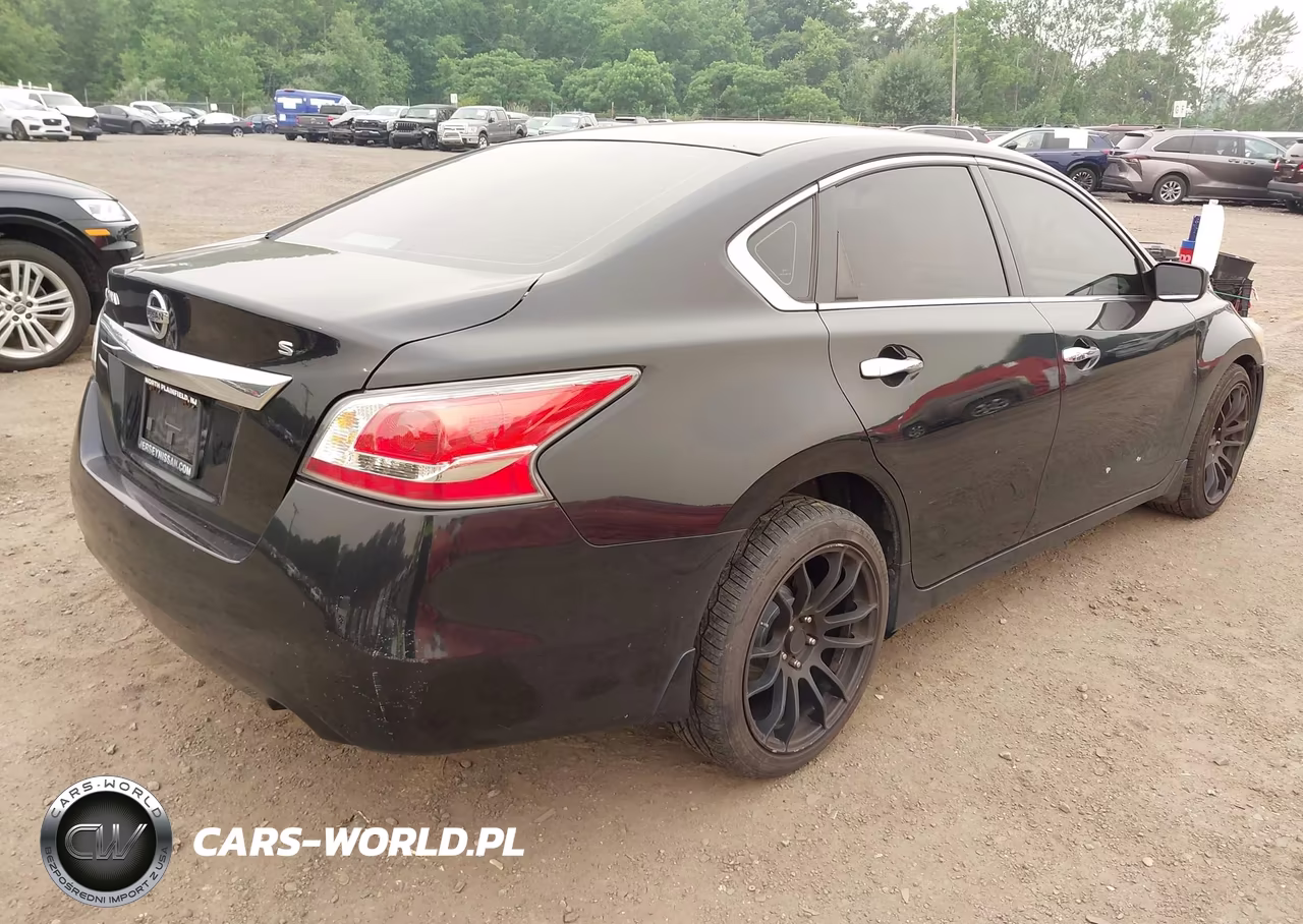 2015 Nissan Altima 2.5 S VIN:1N4AL3AP6FN326296 - 4