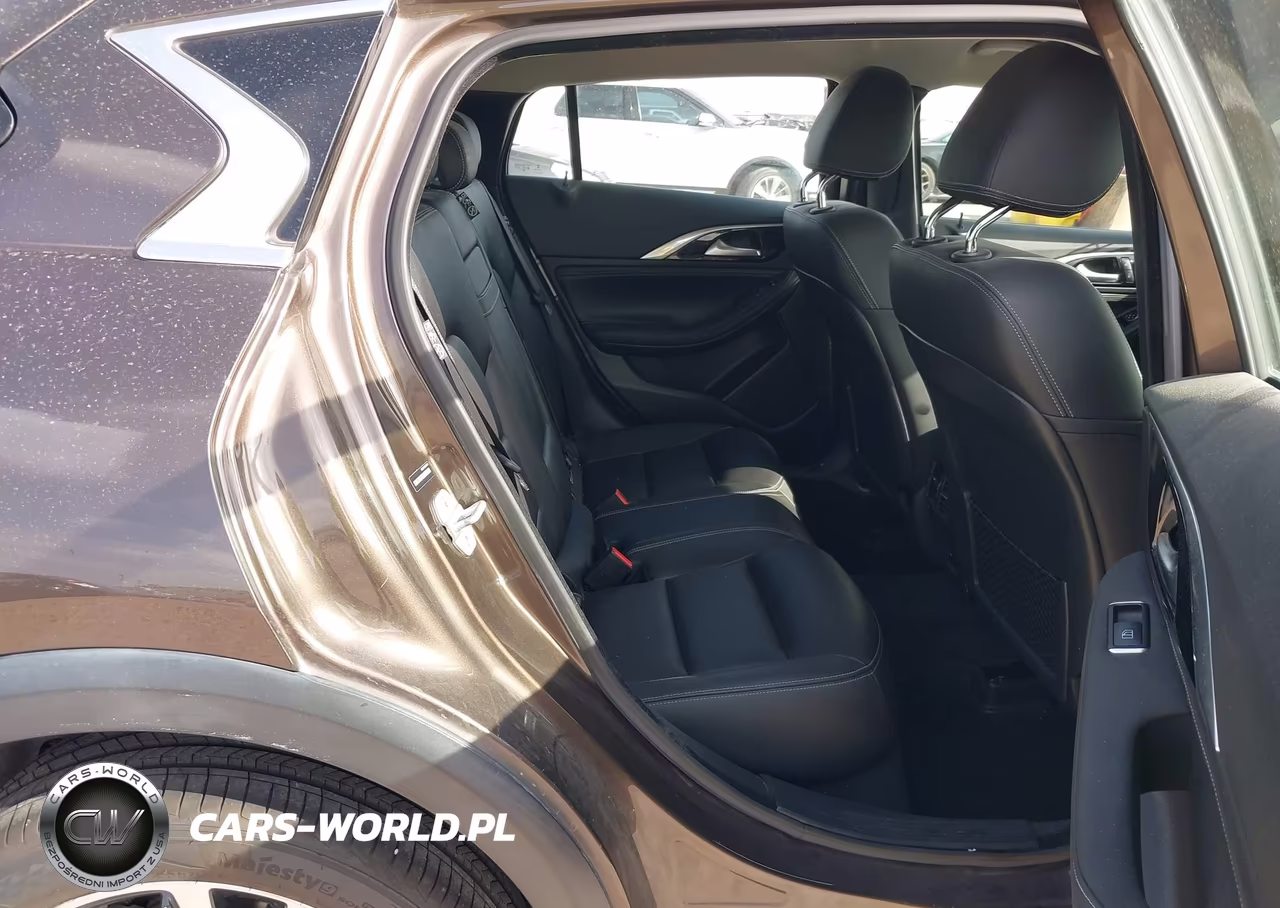 2018 Infiniti Qx30 Luxury VIN:SJKCH5CR8JA056368 - 8