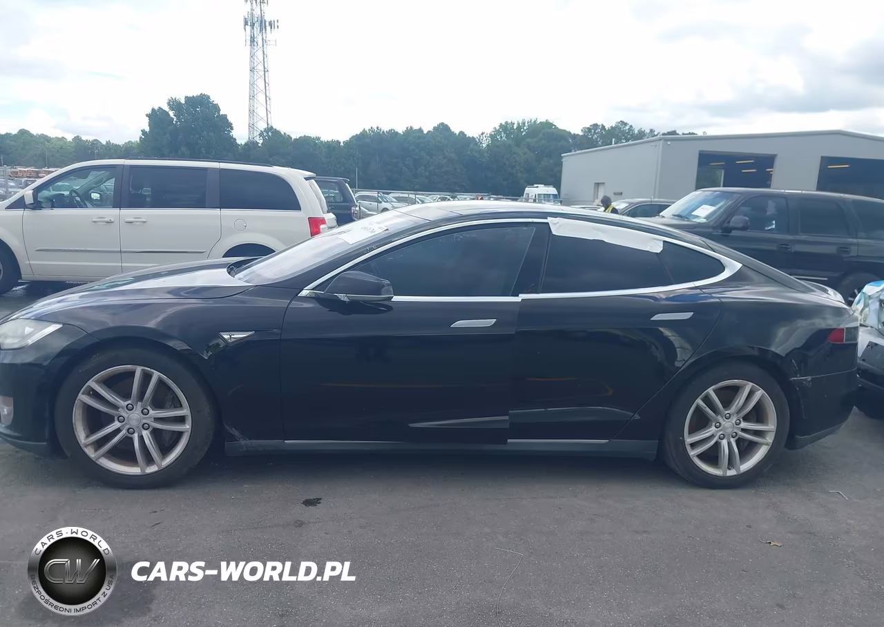 2014 Tesla Model S VIN:5YJSA1H16EFP45613 - 14