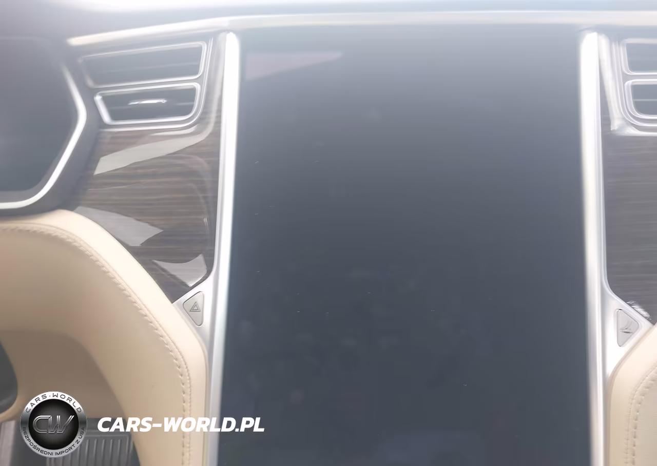 2014 Tesla Model S VIN:5YJSA1H16EFP45613 - 17