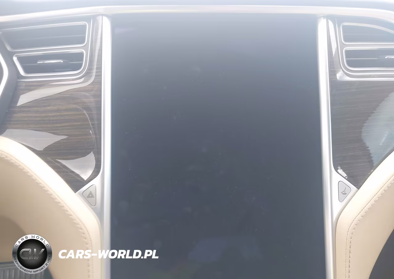 2014 Tesla Model S VIN:5YJSA1H16EFP45613 - 18
