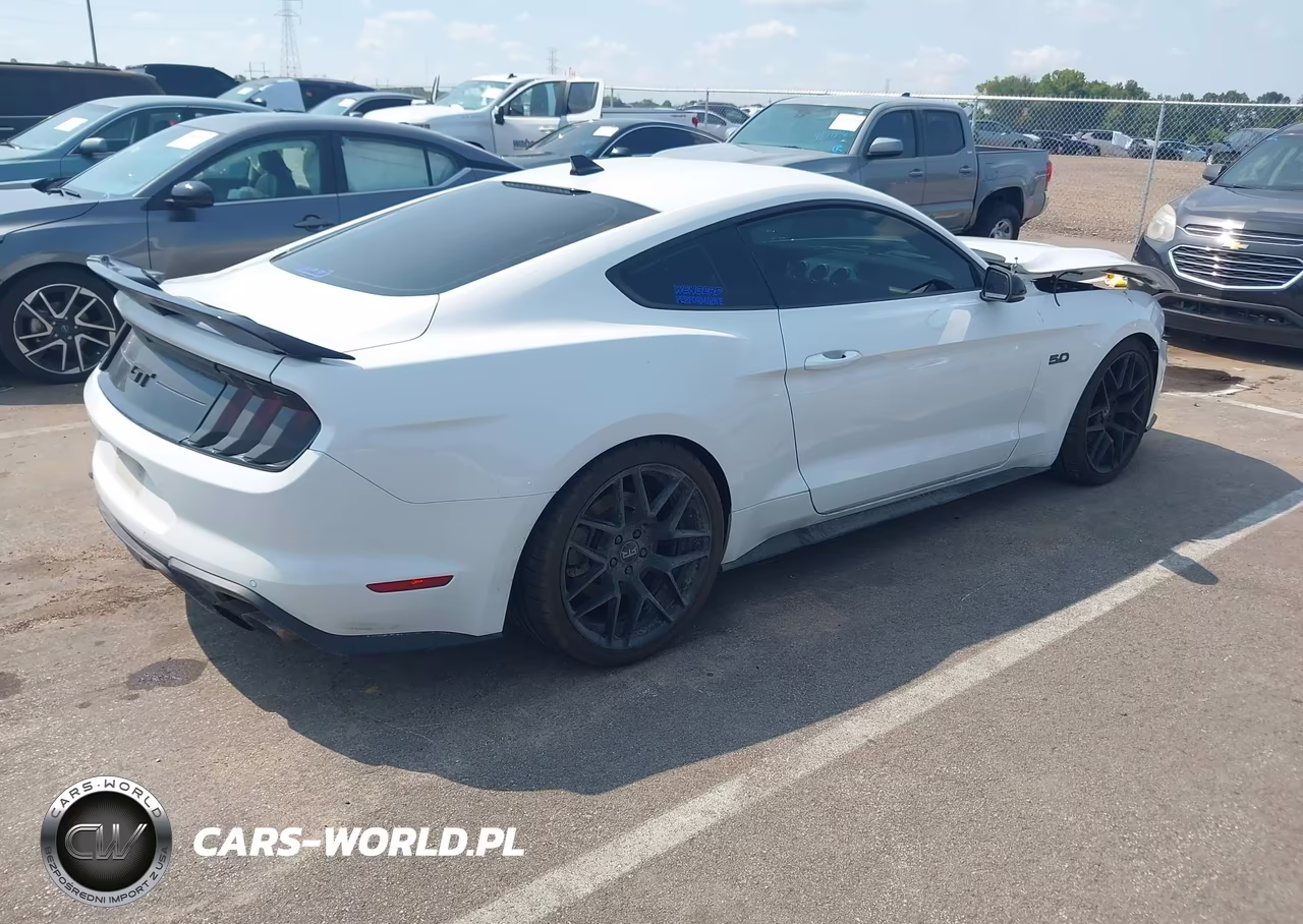 2021 Ford Mustang Gt Premium Fastback VIN:1FA6P8CF0M5153061 - 4