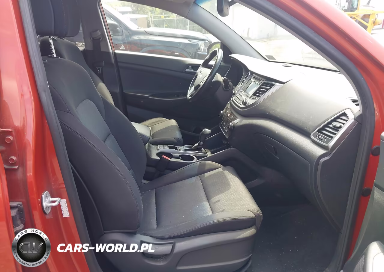 2017 Hyundai Tucson Value VIN:KM8J3CA24HU557345 - 5