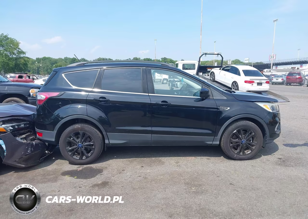 2018 Ford Escape Se VIN:1FMCU9GD3JUA01664 - 13