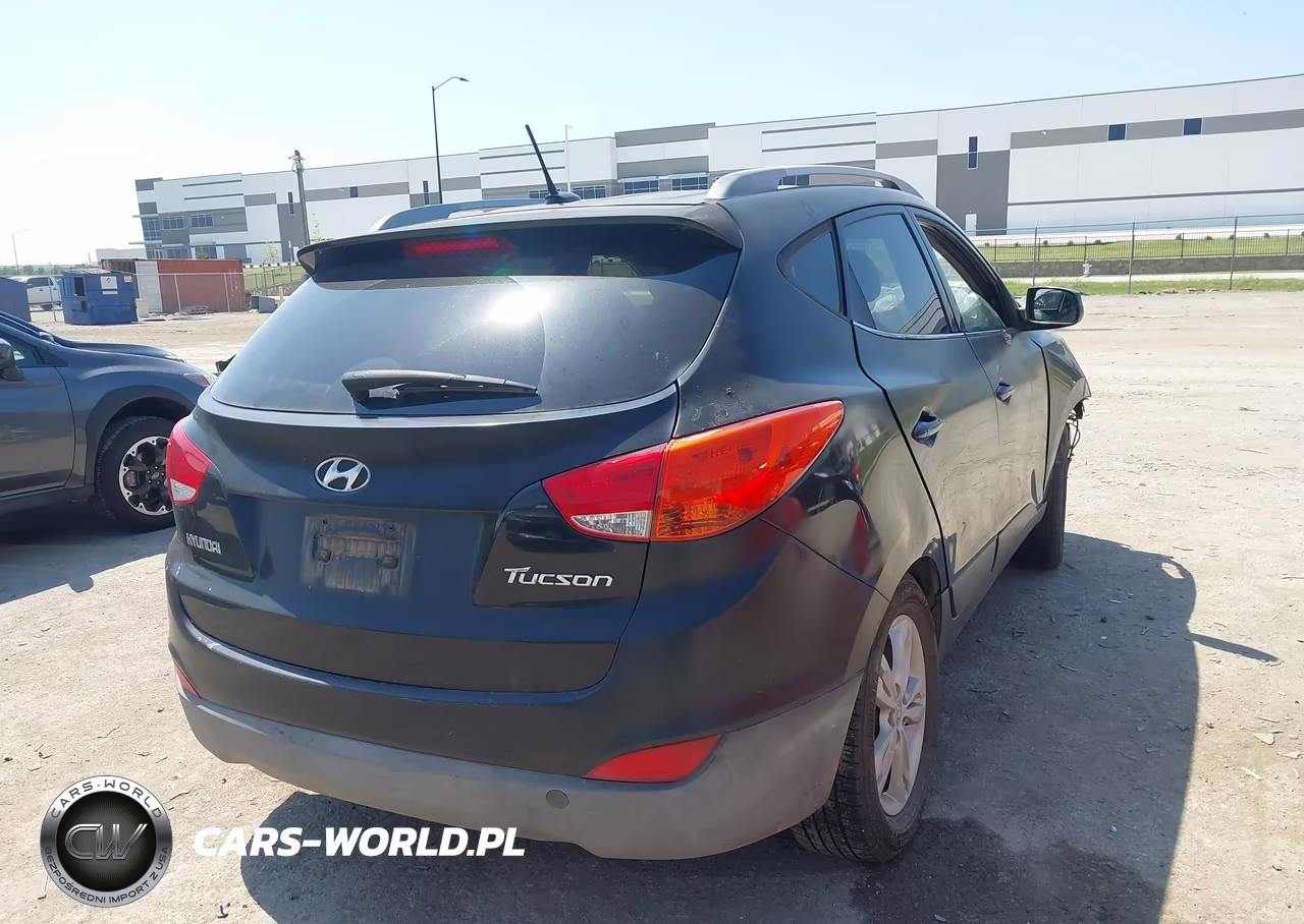 2011 Hyundai Tucson Gls VIN:KM8JU3AC4BU125528 - 4