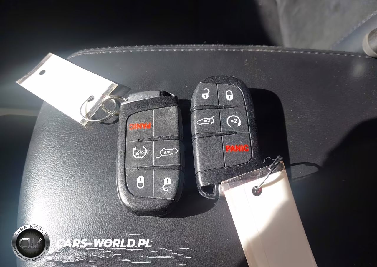 2017 Jeep Grand Cherokee Altitude VIN:1C4RJFAG6HC733814 - 11