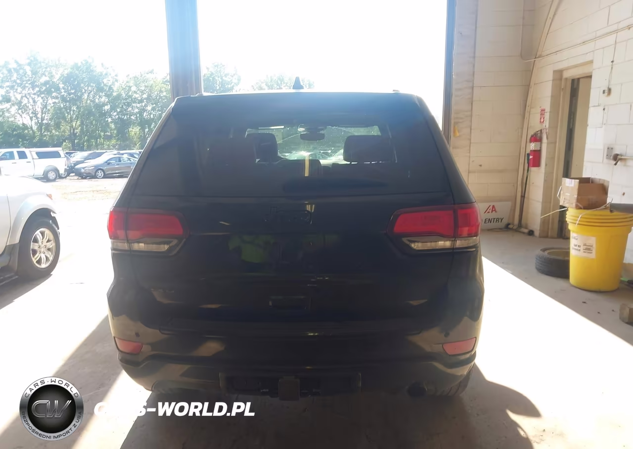 2017 Jeep Grand Cherokee Altitude VIN:1C4RJFAG6HC733814 - 16