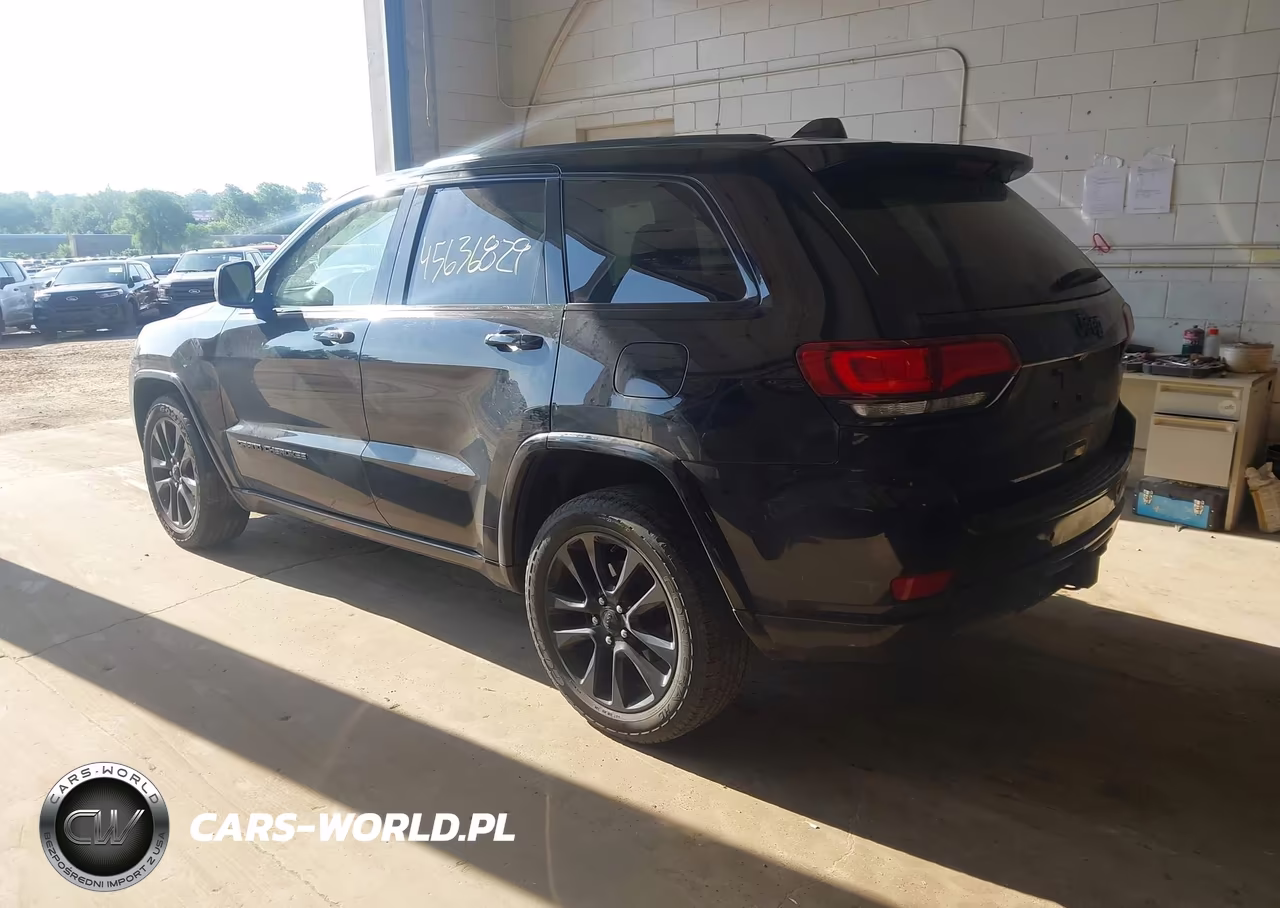 2017 Jeep Grand Cherokee Altitude VIN:1C4RJFAG6HC733814 - 3