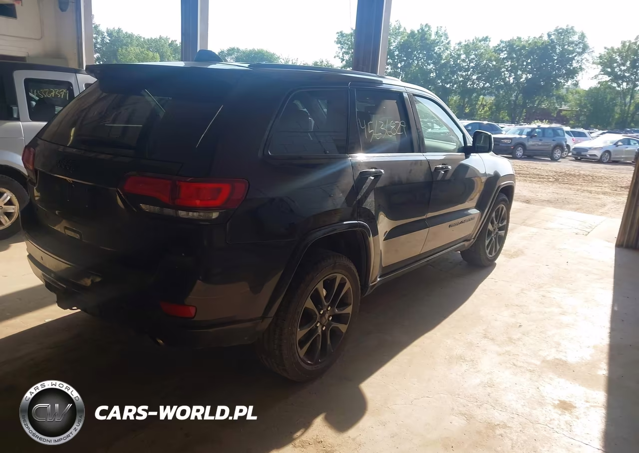 2017 Jeep Grand Cherokee Altitude VIN:1C4RJFAG6HC733814 - 4