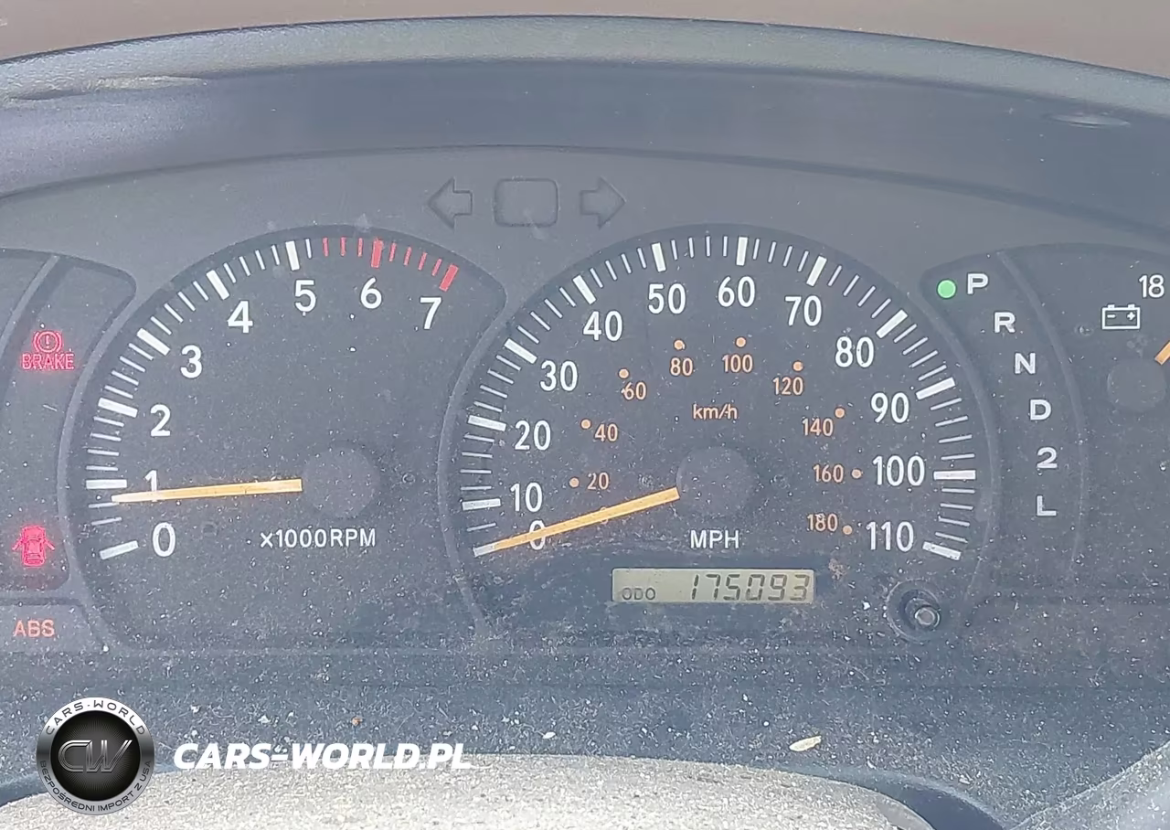 2000 Toyota Tundra Ltd V8 VIN:5TBBT4810YS034462 - 7