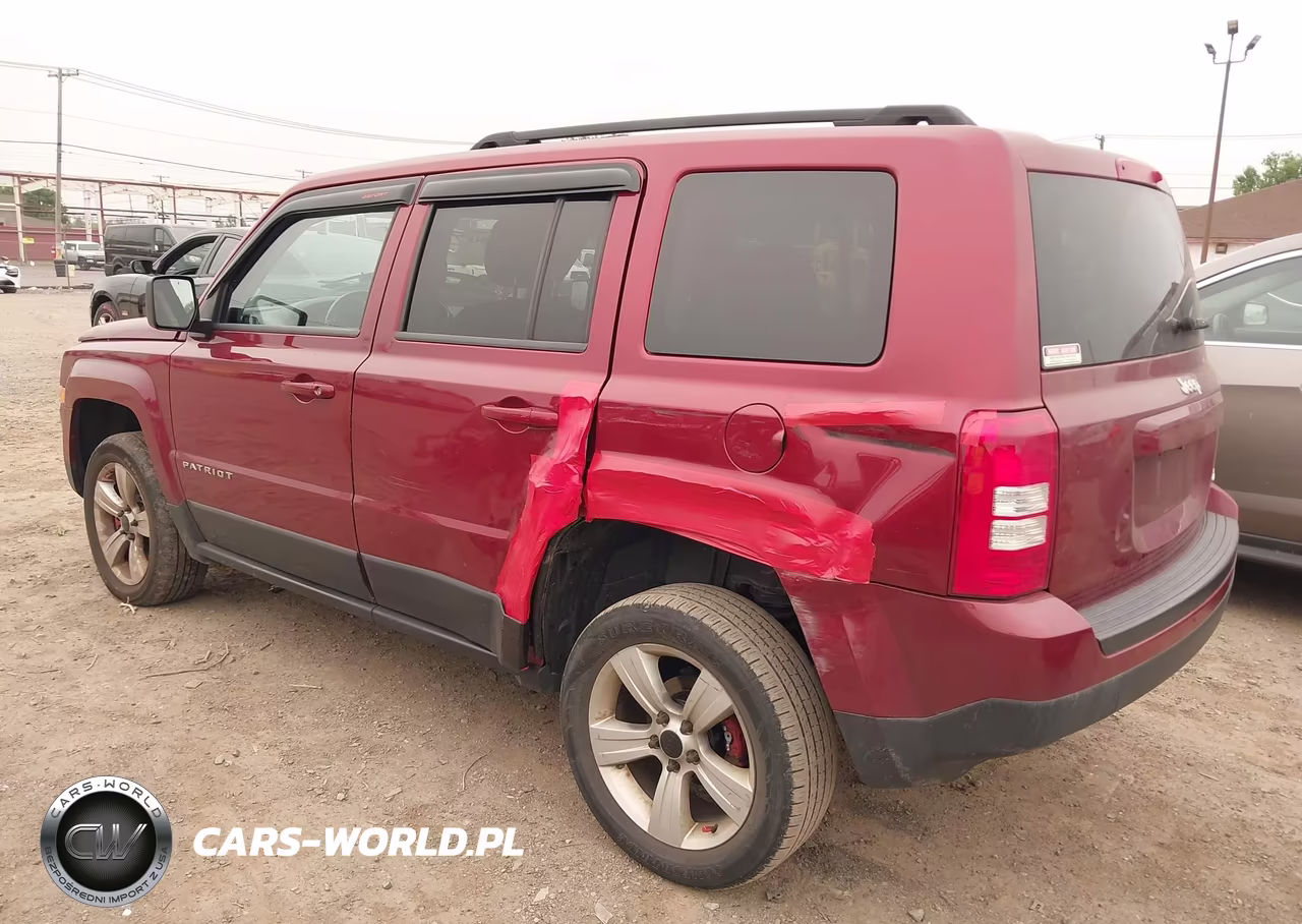 2014 Jeep Patriot Latitude VIN:1C4NJRFB6ED727028 - 3