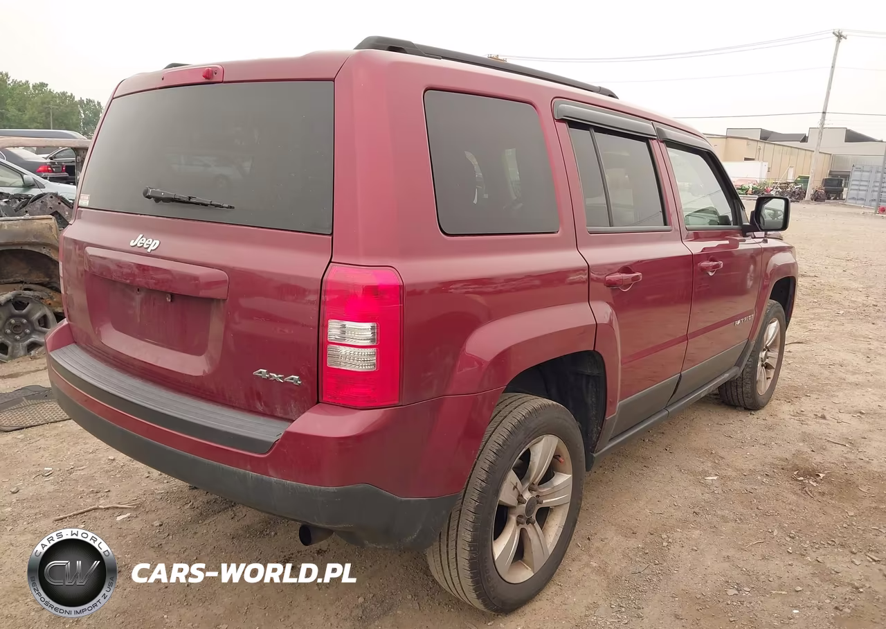 2014 Jeep Patriot Latitude VIN:1C4NJRFB6ED727028 - 4
