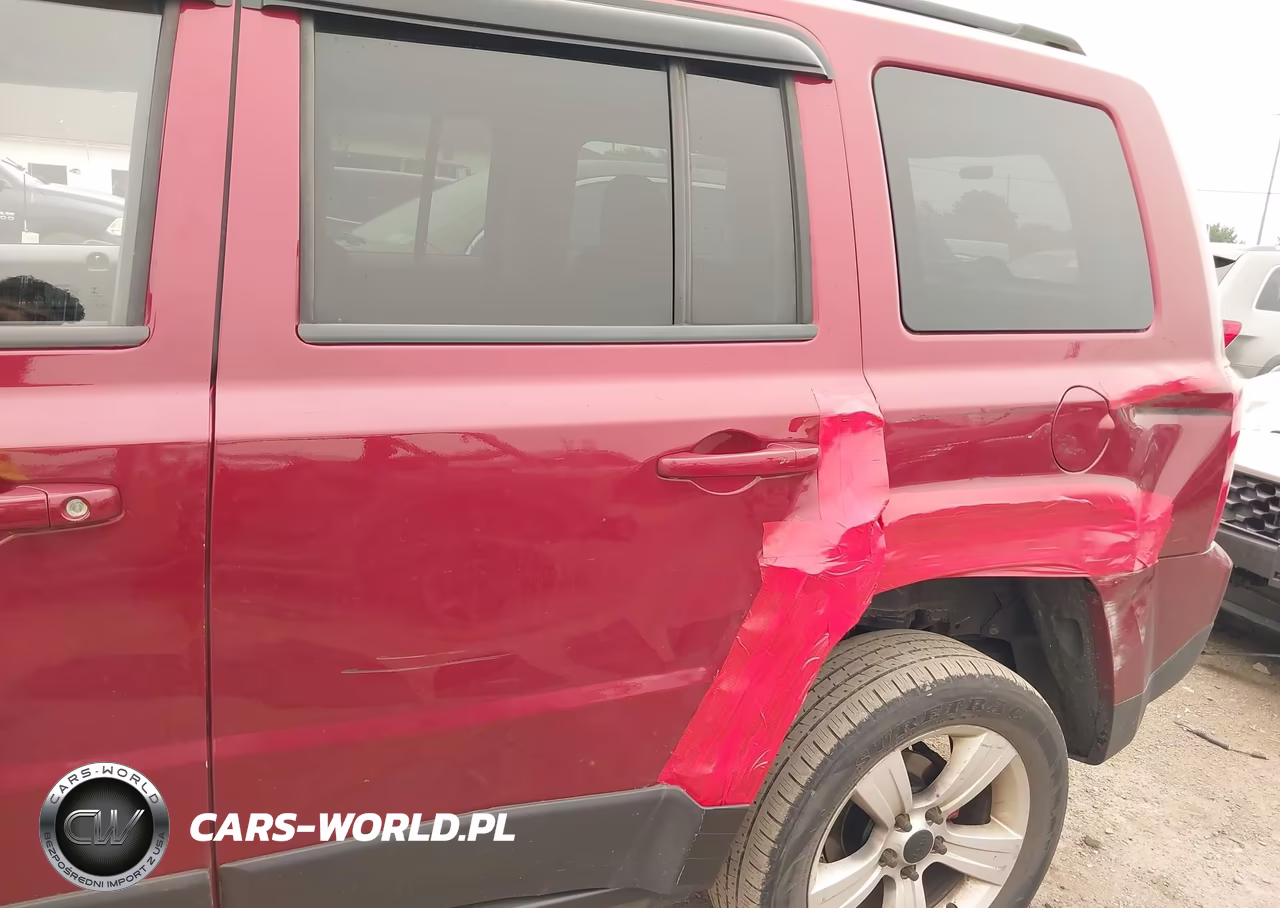2014 Jeep Patriot Latitude VIN:1C4NJRFB6ED727028 - 6