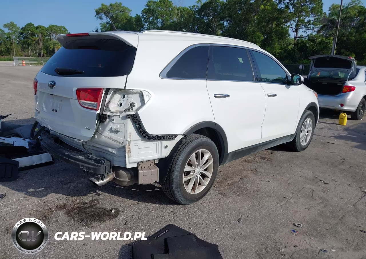 2018 Kia Sorento 3.3L Lx VIN:5XYPG4A54JG358161 - 4