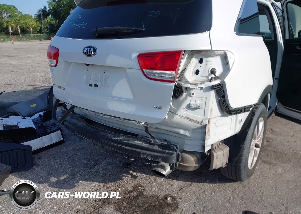 2018 Kia Sorento 3.3L Lx VIN:5XYPG4A54JG358161 - 6