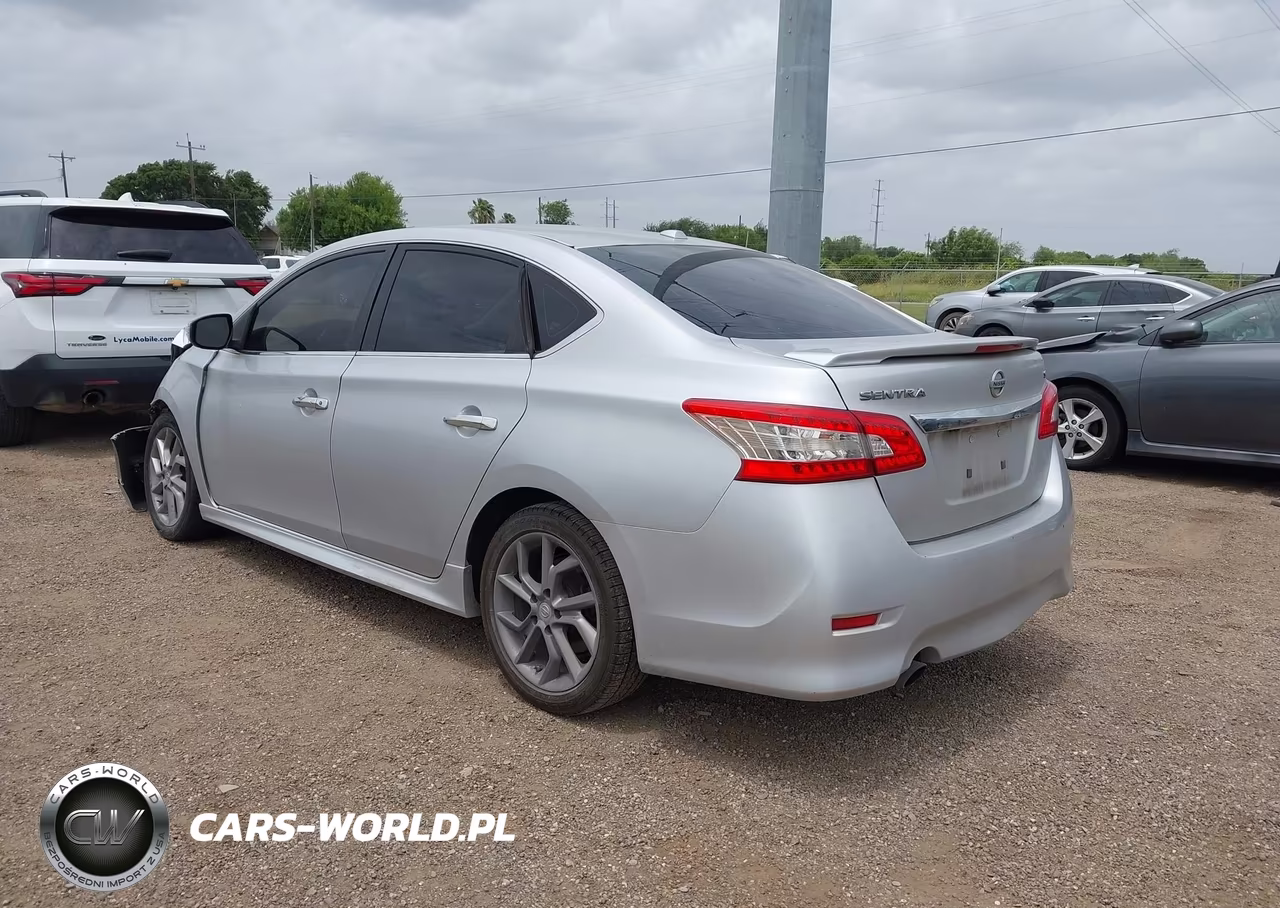 2015 Nissan Sentra Sr VIN:3N1AB7APXFY323993 - 3
