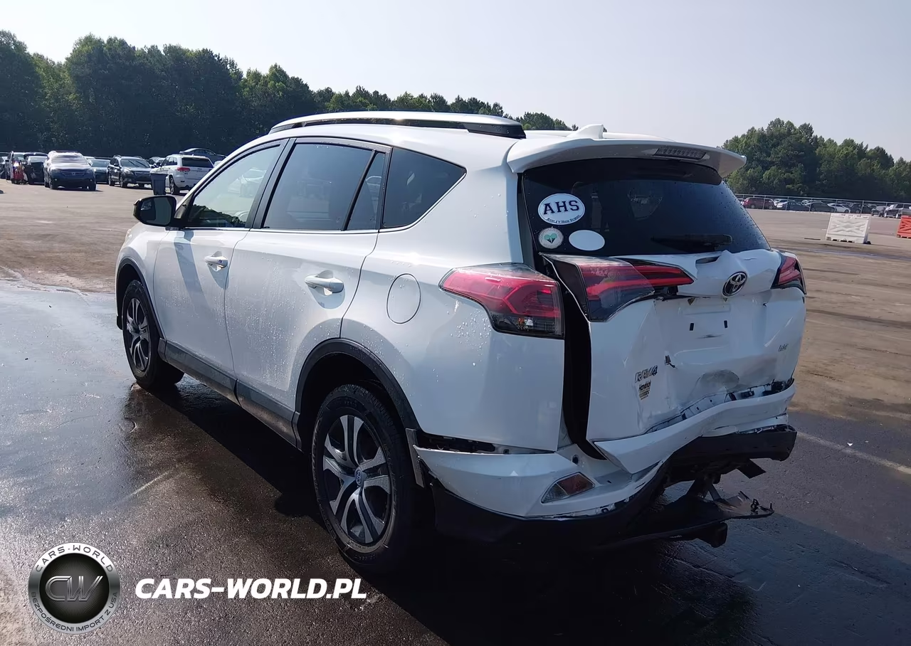 2017 Toyota Rav4 Le VIN:JTMZFREV4HJ700575 - 3