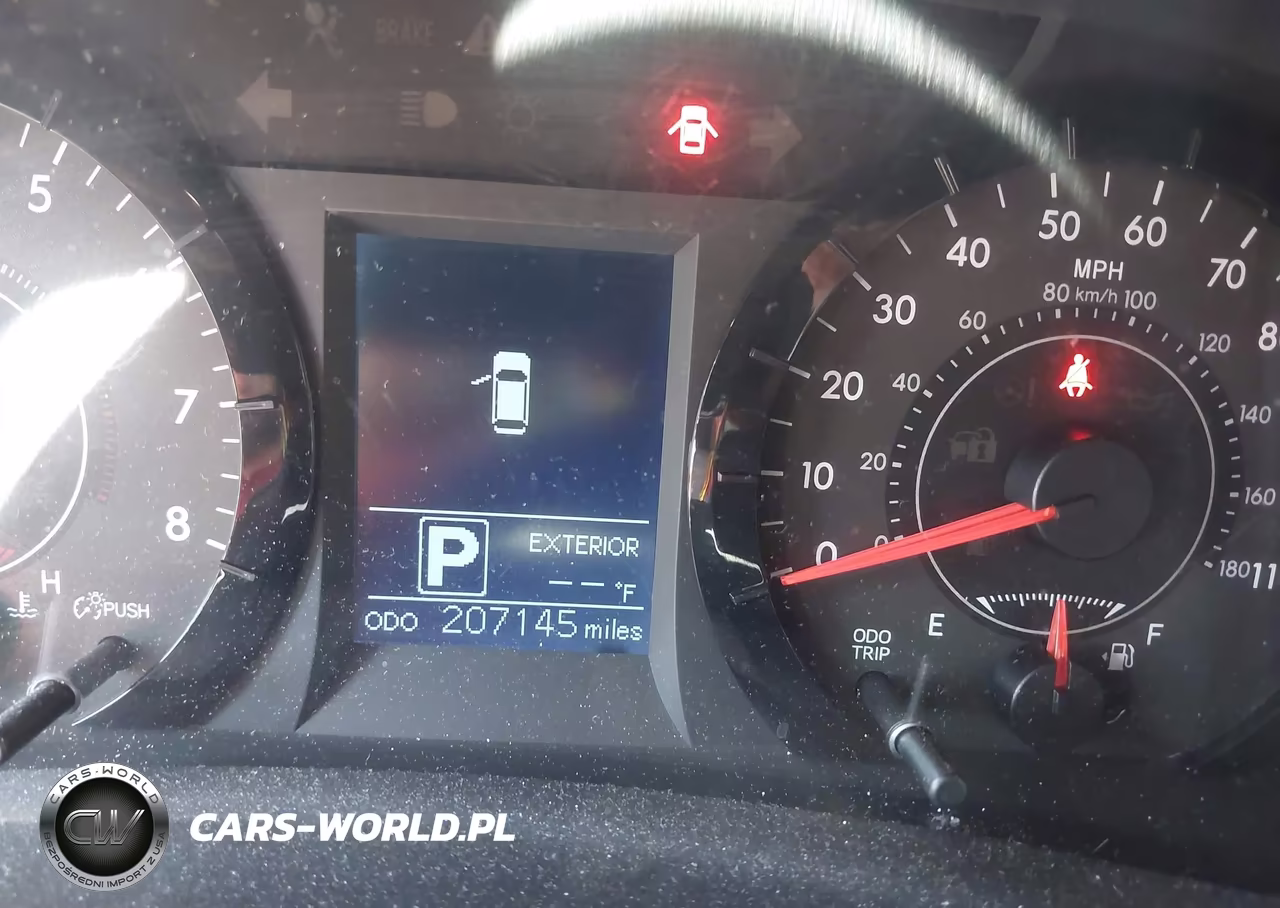 2015 Toyota Sienna Le 8 Passenger VIN:5TDKK3DCXFS565189 - 14