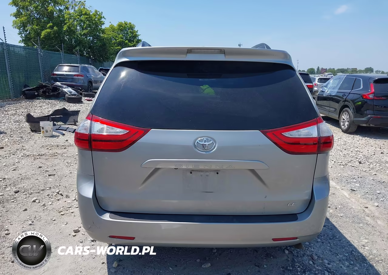 2015 Toyota Sienna Le 8 Passenger VIN:5TDKK3DCXFS565189 - 15