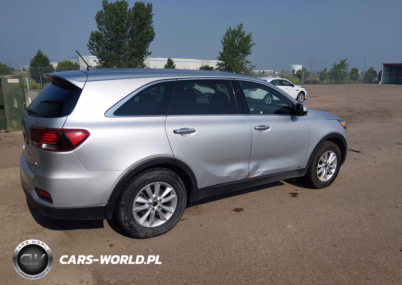 2019 Kia Sorento 3.3L Lx VIN:5XYPGDA58KG506779 - 4
