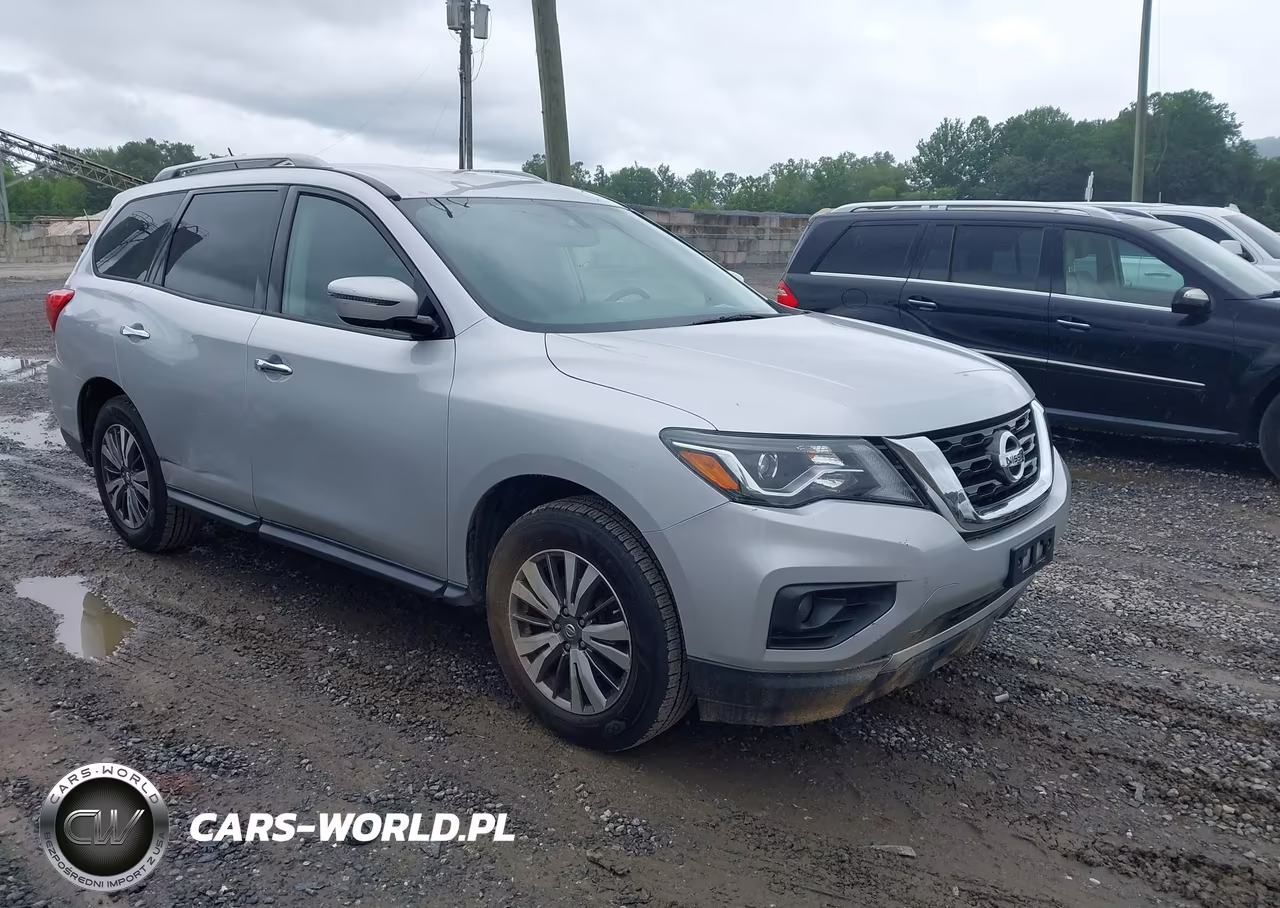 2018 Nissan Pathfinder Sv