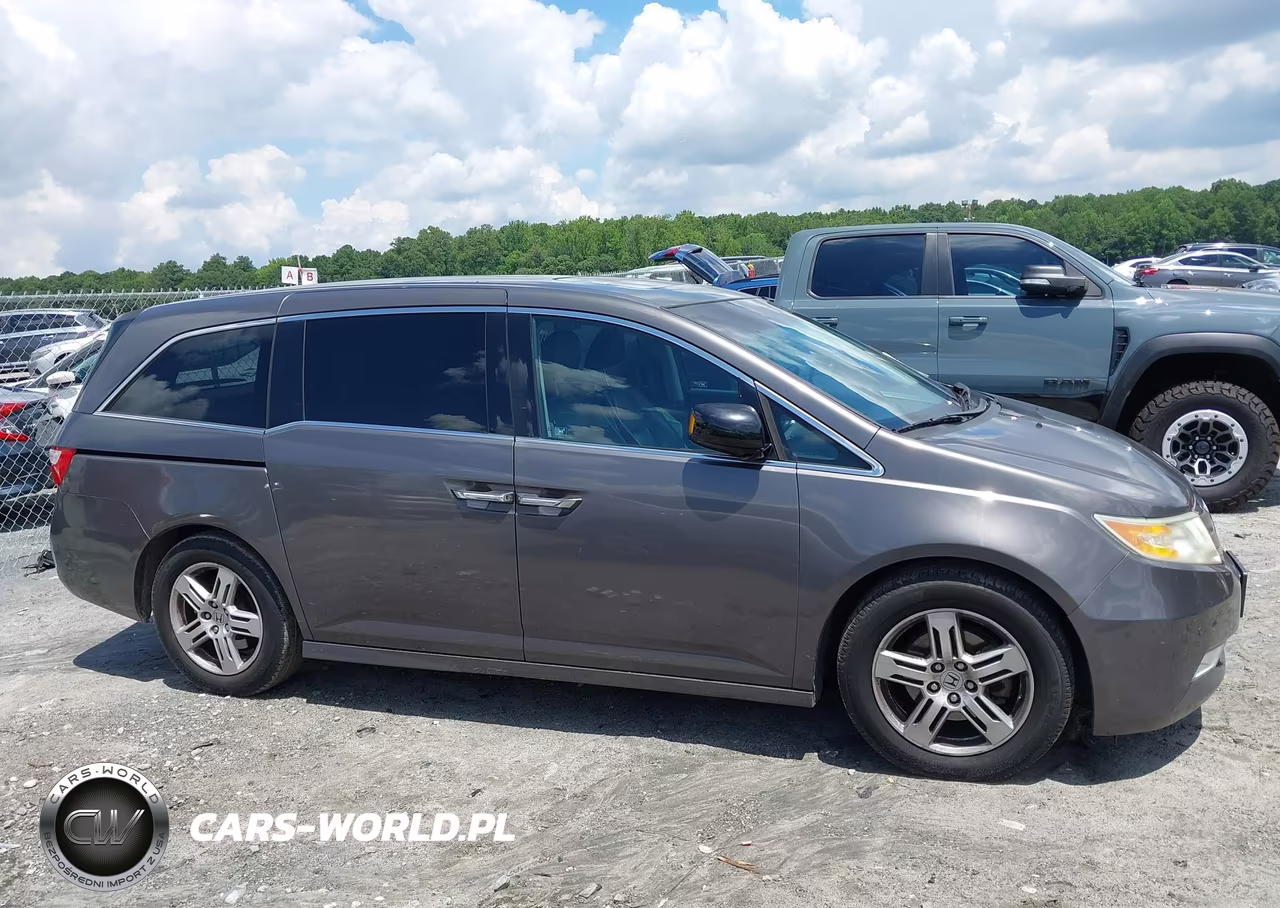 2011 Honda Odyssey Touring-Touring Elite VIN:5FNRL5H9XBB031923 - 13